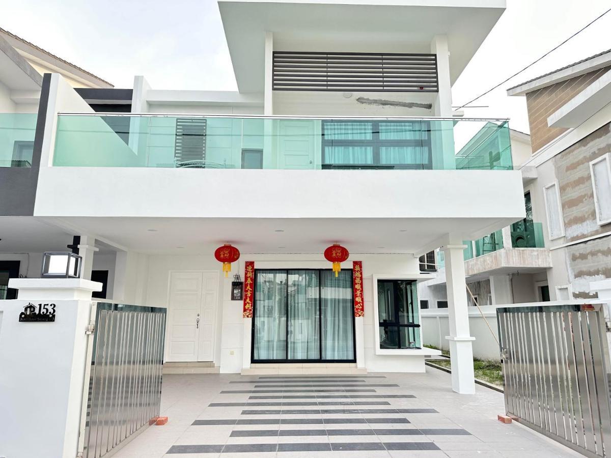 《Untitled Homestay》Sitiawan Exteriör bild