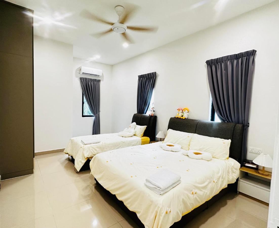 《Untitled Homestay》Sitiawan Exteriör bild